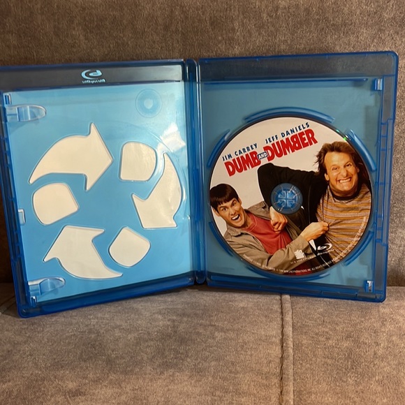 Dumb and Dumber Blue Ray Movie (unrated) - Picture 3 of 3